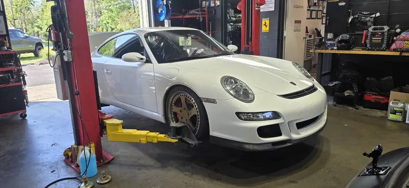 997 GT3 going up on the lift